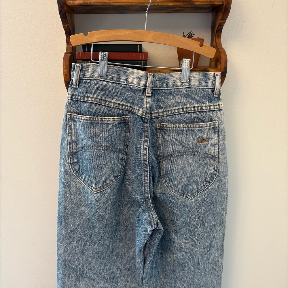 Vintage Chic High Rise Mom Jeans Acid Wash Tapered Leg Size 8P - Picture 4 of 8